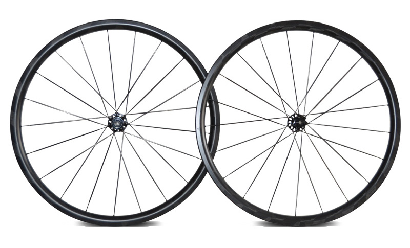 carbon road wheels 700c