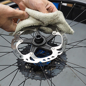 Cleaning Rim Brakes and Brake Pads