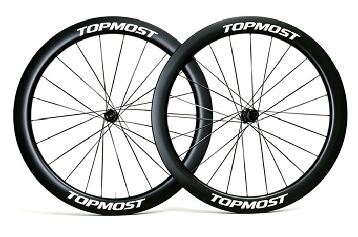 carbon road wheels topmost logo