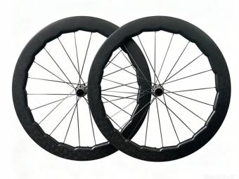 Carbon road wheels Tartan outlooking